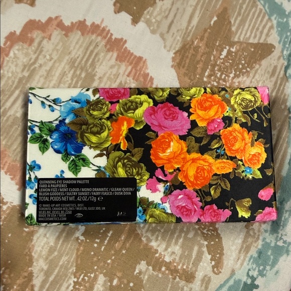 Christmas 🎄 bundle 5- MAC Cosmetics Floral and Silver Key & Card Holder Set - Picture 5 of 10